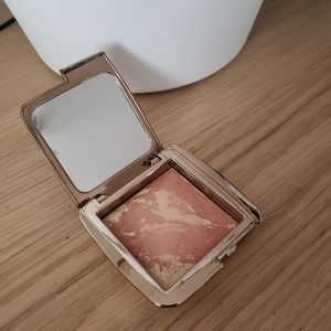 Hourglass Brilliant Nude Blush